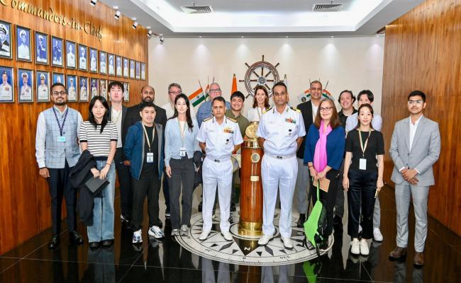 US MEDIA DELEGATION VISITS WESTERN NAVAL COMMAND