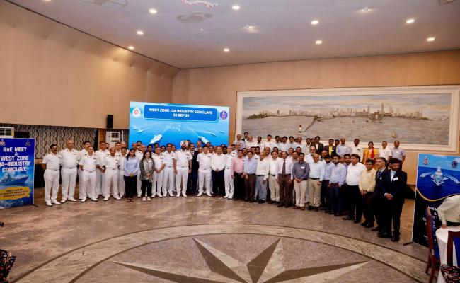  पश्चिमी क्षेत्र – गुणवत्ता आश्वासन उद्योग सम्मेलन 25 सितंबर 2025 को मुंबई में आयोजित हुआ, जिसमें 50 फर्मों के 85 प्रतिनिधियों ने हिस्सा लिया। सम्मेलन में रियर एडमिरल इकबाल सिंह ग्रेवाल ने, अतिरिक्त महानिदेशक गुणवत्ता आश्वासन युद्धपोत परियोजना, गुणवत्ता आश्वासन सुधारों, ए.आर./वी.आर. तकनीक अपनाने और एम.एस.एम.ई. के लिए दिसंबर 2025 तक नई डी.टी.आई.एस. परीक्षण सुविधाओं पर जोर दिया, जो युद्ध तत्परता को बढ़ाने में गुणवत्ता की भूमिका को रेखांकित करता है।