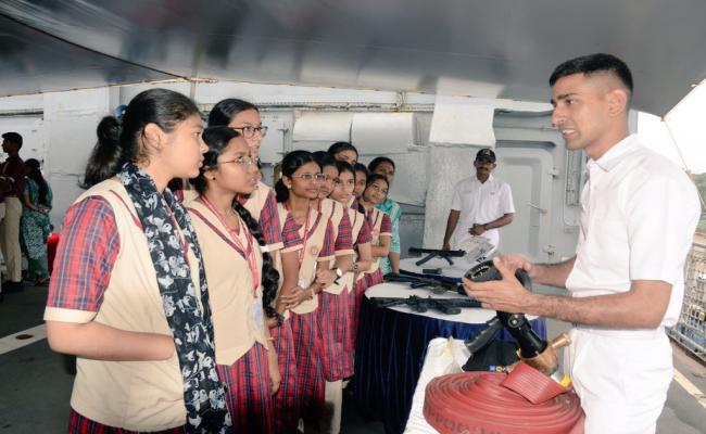 LEARNERS FROM VARIOUS SCHOOLS OF KERALA VISITED INS SHARDA & INS SUJATA 