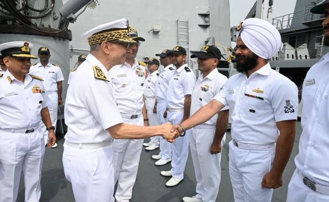 मोरक्कन रॉयल नेवी के इंस्पेक्टर रियर एडमिरल मोहम्मद ताहिन ने दक्षिणी नौसेना कमान का दौरा किया