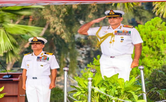 FOCINC EASTERN NAVAL COMMAND AWARDED THE PRESTIGIOUS GOLDEN WINGS TO GRADUATING PILOTS