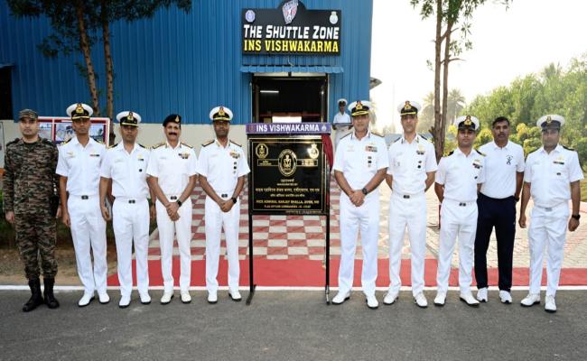 पूर्वी नौसेना कमान के फ्लैग ऑफिसर कमांडिंग इन चीफ का 16 दिसंबर 2025 को भा.नौ.पो. विश्वकर्मा दौरा