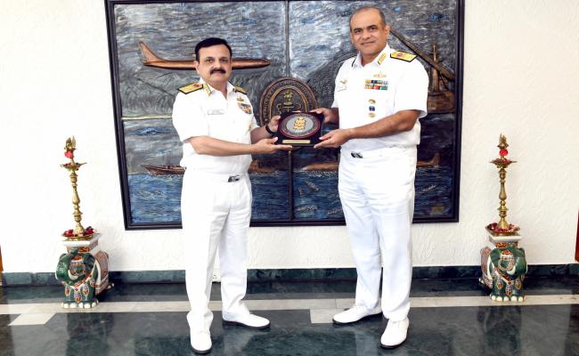 VICE CHIEF OF NAVAL STAFF, VISITED THE EASTERN NAVAL COMMAND, VISAKHAPATNAM FROM 16 TO 19 DECEMBER 2025