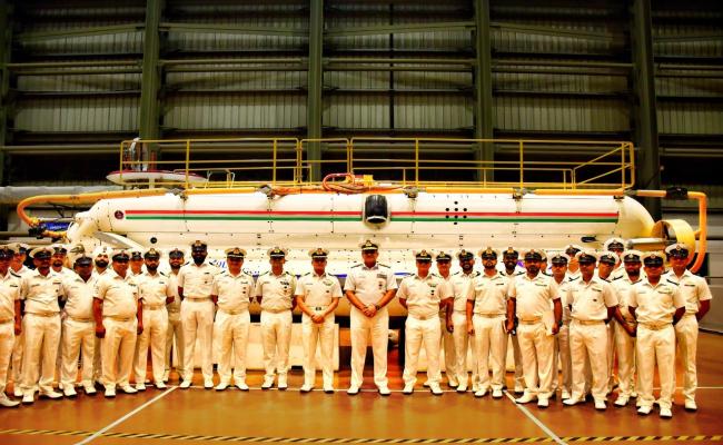 VISIT OF FOCINC EASTERN NAVAL COMMAND TO SUBMARINE RESCUE UNIT (EAST)