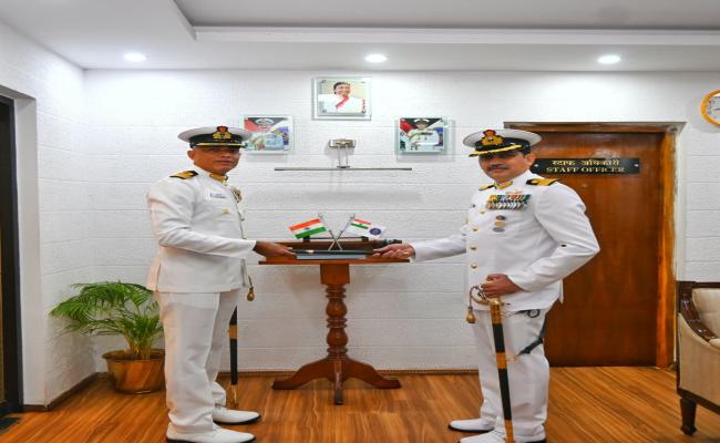 COMMODORE KARTIK MURTHY TOOK OVER COMMAND OF INS CIRCARS