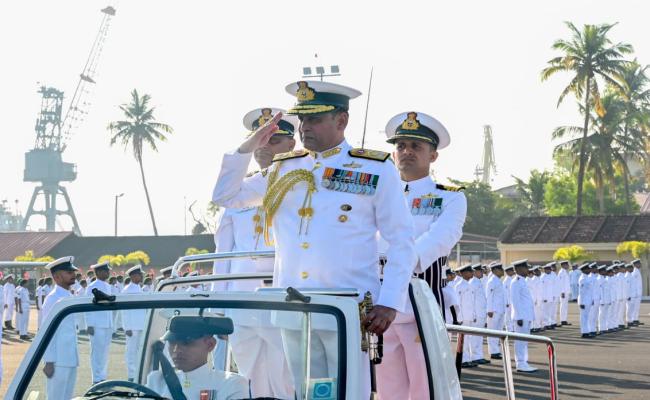 FOCINC, SNC PAID HOMAGE AT SNC WAR MEMORIAL AND REVIEWED THE CEREMONIAL PARADE AT NAVAL BASE, KOCHI