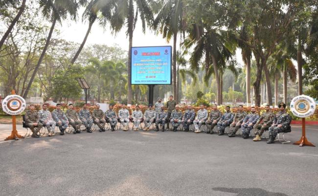 DSSC AND DSTSC OFFICERS UNDERTAKE INDUSTRIAL AND DEMONSTRATION TOUR AT EASTERN NAVAL COMMAND