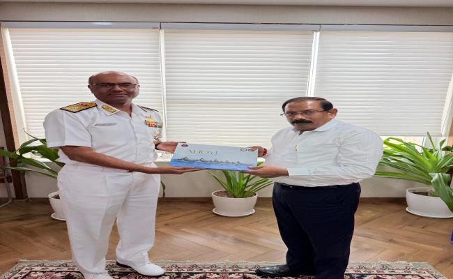 CHIEF OF STAFF, EASTERN NAVAL COMMAND, CALLED ON SHRI K. VIJAYANAND, IAS, CHIEF SECRETARY, GOVERNMENT OF ANDHRA PRADESH 