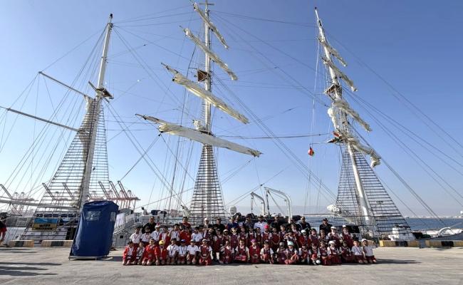 COMMANDING OFFICER INS SUDARSHINI INTERACTED WITH COMMANDING OFFICER, RNOV AL MOAZER AT SALALAH