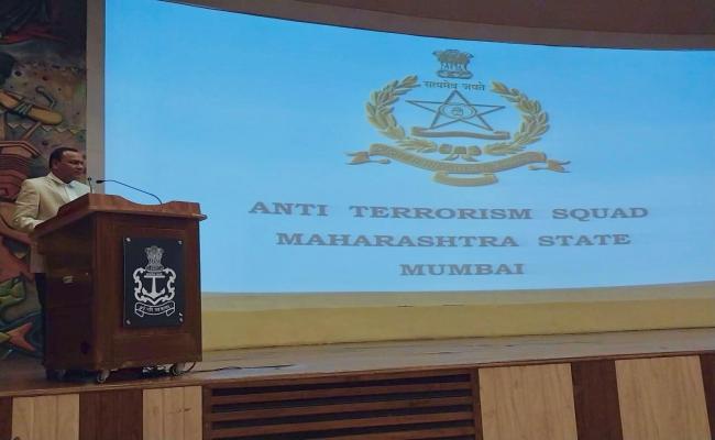 नौसेना स्टेशन करंजा ने 04 मार्च को ए.टी.एस. और साइबर पुलिस विंग, नवी मुंबई के साथ महत्वपूर्ण सुरक्षा एवं साइबर जागरूकता व्याख्यान आयोजित किया