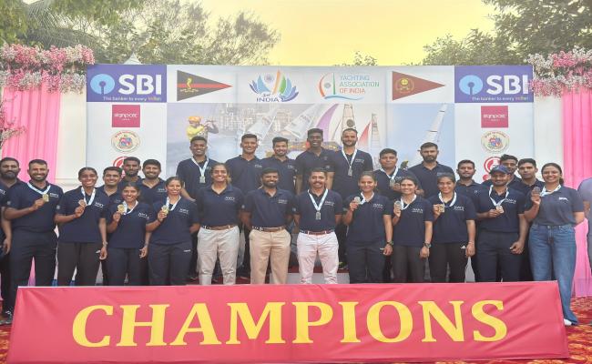 भारतीय नौसेना नौकायन दल ने वाई.ए.आई. सीनियर राष्ट्रीय चैंपियनशिप – एस.बी.आई. सेल इंडिया 2025 में आठ प्रभावशाली पदक जीते