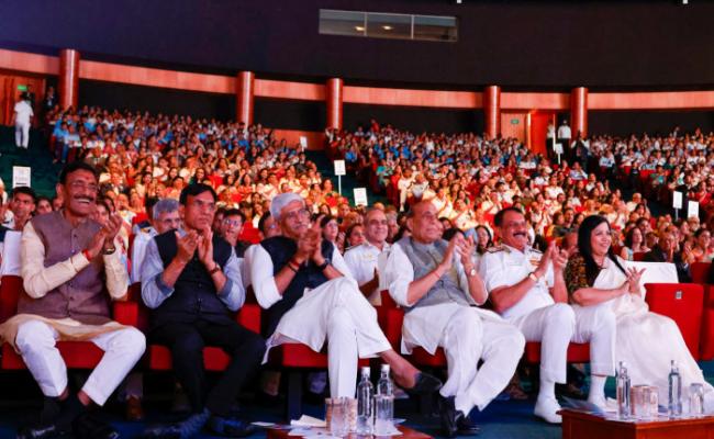 भारतीय नौसेना सिम्फोनिक ऑर्केस्ट्रा प्रदर्शन - "सरगम"