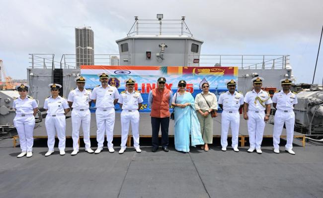 INS JYOTI HOSTS INDIAN HIGH COMMISSIONER IN COLOMBO DURING SLINEX-25 NAVAL EXERCISE