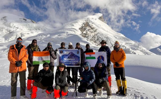 Indian Navy Mountaineering Team Scales Mt Black Peak (6387M)