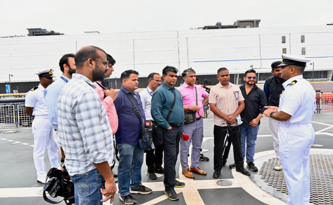 रक्षा मंत्रालय के जनसंपर्क निदेशालय की एक मीडिया टीम ने 09 जुलाई 2025 को पश्चिमी नौसेना कमान के नौसेना डॉकयार्ड का दौरा किया