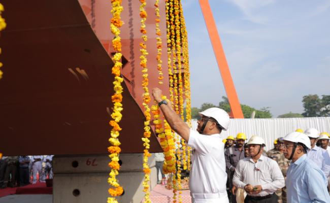 सी.एस.एल., कोच्चि में ए.एस.डब्ल्यू. एस.डब्ल्यू.सी. परियोजना के सातवें पोत (बी.वाई. 529, मछलीपट्टनम) की आधारशिला रखी गई 