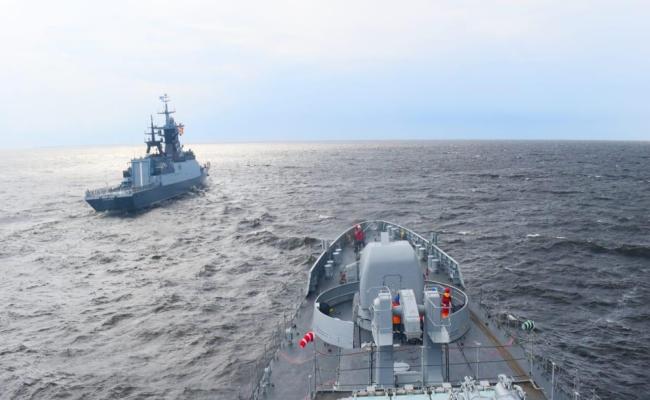 Indian Naval Ship Tabar Conducts Maritime Partnership Exercise (MPX) with Russian Naval Ship Soobrazitelny