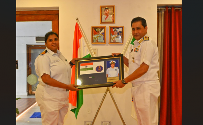 EASTERN NAVAL COMMAND FELICITATED OFFICERS RETIRING FROM SERVICE AT VISAKHAPATNAM