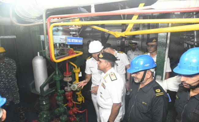 Visit of FOCINC South to INS Shivaji