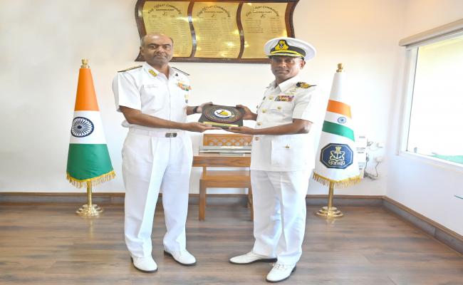Capt (ND) HAC Priyantha, Commanding Officer, Sri Lanka Navy Ship Sayura Called on Radm Susheel Menon, Focef, Eastern Fleet.