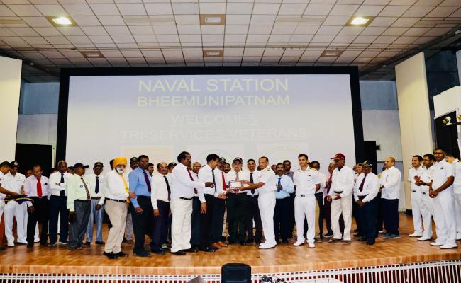 NAVAL STATION BHEEMUNIPATNAM HONOURS VETERANS.
