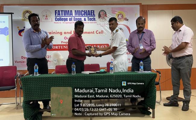 पूर्वी नौसेना कमान ने फातिमा माइकल कॉलेज ऑफ इंजीनियरिंग एंड टेक्नोलॉजी, मदुरै में जागरूकता सत्र आयोजित किया