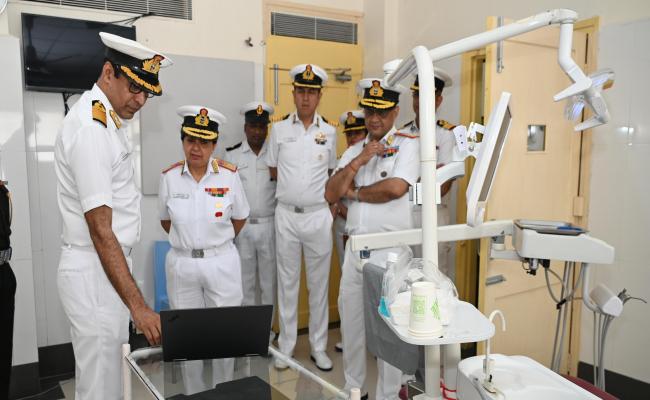 सर्जन वाइस एडमिरल कविता सहाय, चिकित्सा सेवा महानिदेशक (नौसेना), ने 10-12 मार्च 2025 तक दक्षिणी नौसेना कमान, कोच्चि का दौरा किया।