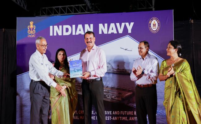 ADMIRAL DINESH K TRIPATHI CHIEF OF NAVAL STAFF INTERACTED WITH NAVAL VETERANS AT KOCHI DURING HIS VISIT TO SOUTHERN NAVAL COMMAND ON 25 MAR 25.