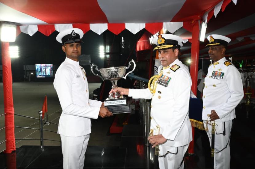 भा.नौ.पो. चिल्का में 02/25 बैच के प्रशिक्षुओं की पासिंग आउट परेड