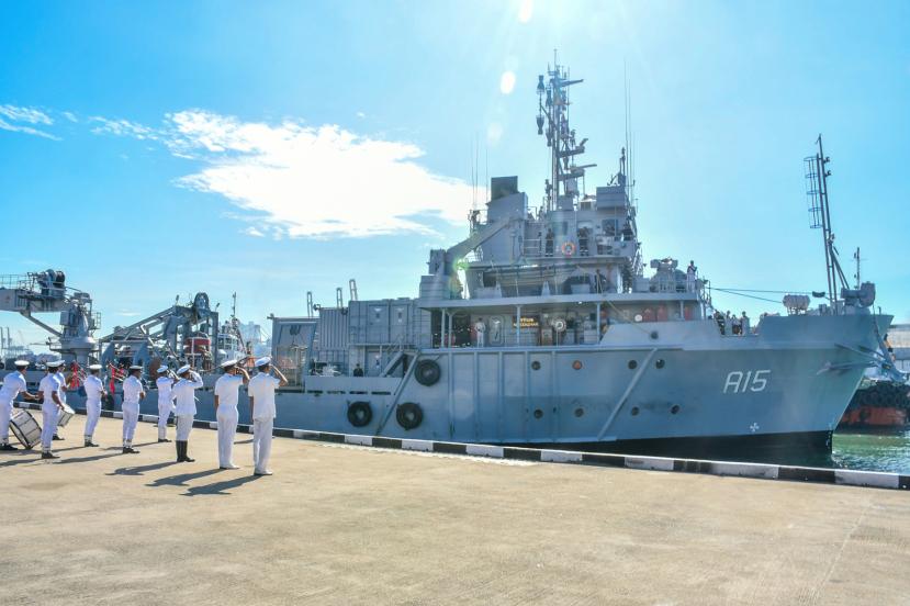 INS NIREEKSHAK ARRIVES AT COLOMBO, SRI LANKA TO PARTICIPATE IN IN-SLN DIVEX 2026